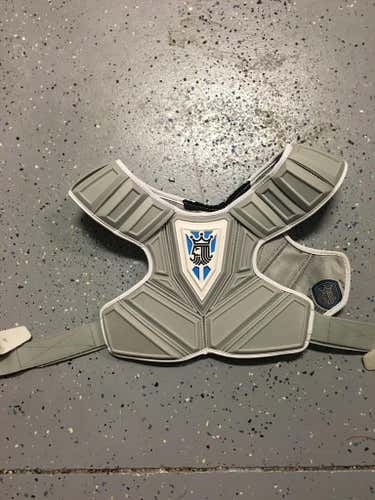Brine King 5 shoulder pads