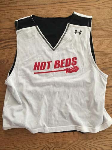Hot Beds Pinnie