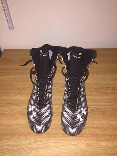 UA Highlight Cleats
