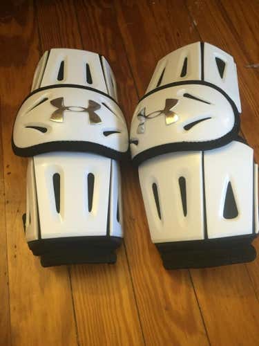 Under Armour Arm Guards