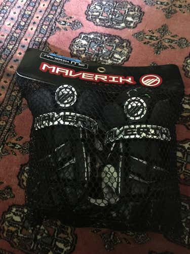 New Maverik M3 12" Glove Black