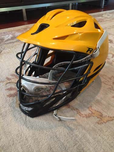 Cascade R - Athletic Gold and Black.