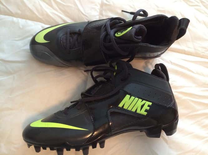 New Nike Hurache 3 volt cleats size 9