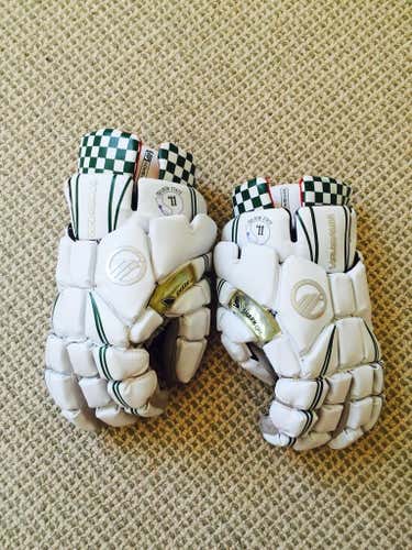 Golden State Titans Maverick Gloves