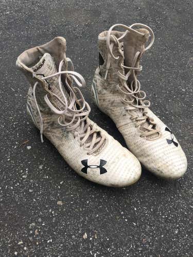 Great Condition Under Armour Highlights Size 12