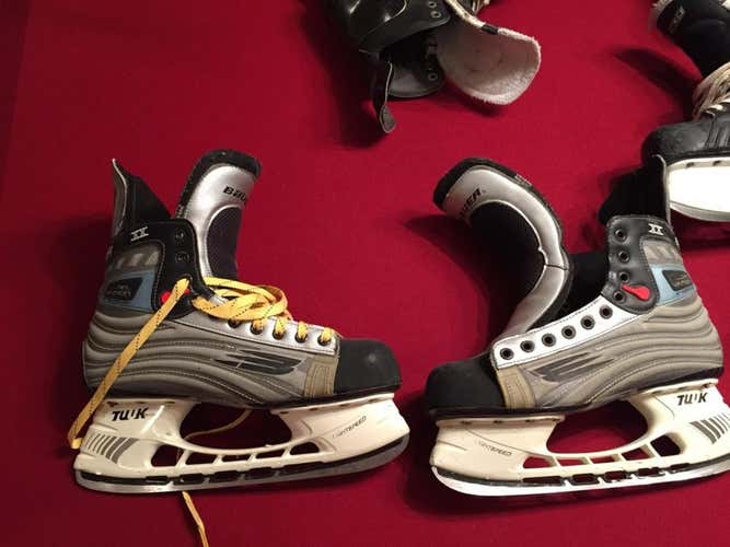 Lightly Used Bauer Vapor 20 skates, 9.5