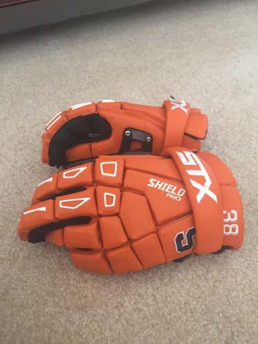 Syracuse Gloves