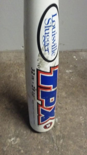 Louisville Slugger TPX Dynasty bat, 32/29