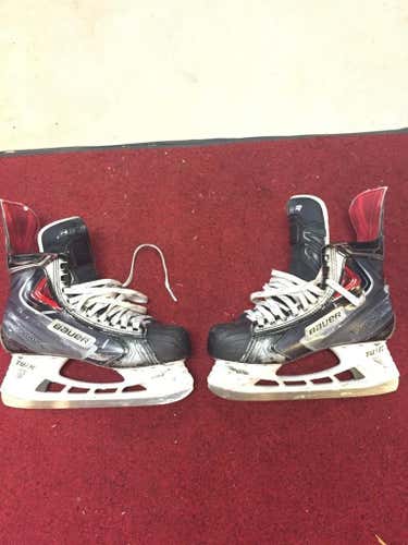 Used Bauer APX2 Skates size 7