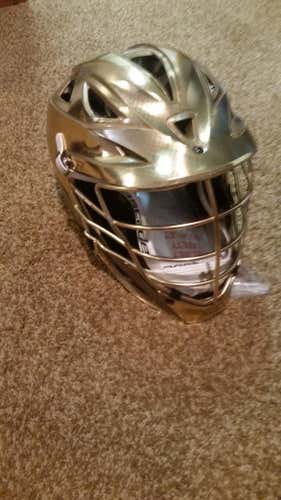 Notre Dame 2016 R with chrome gold headwrap.
