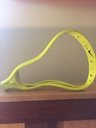 Nike Aero 10