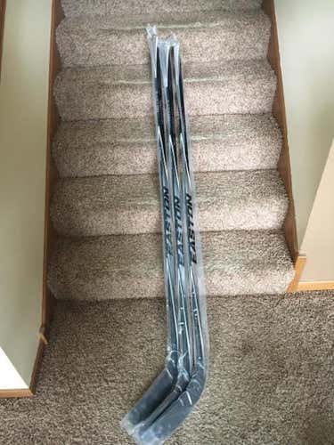 Easton Synergy HTX Left handed Sr. 95 Flex Hall Curve (E3)