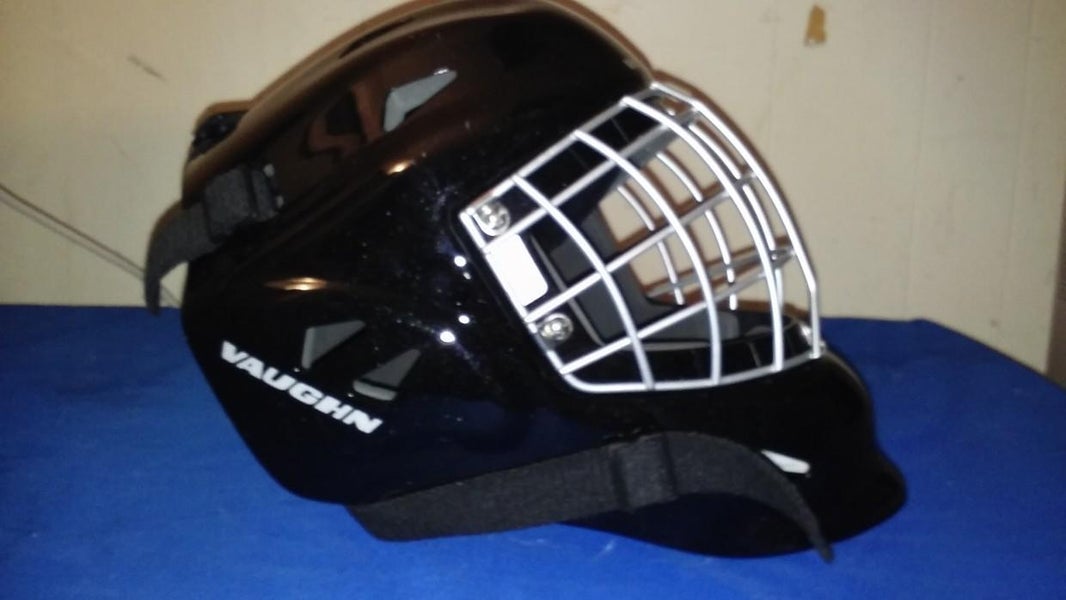 New Vaughn VM7400 Jr Goalie Mask