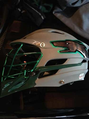 Loyola Grey Cascade R helmet