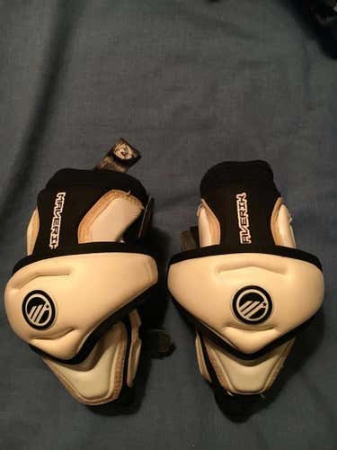 Maverick Wonderboy Arm Pads