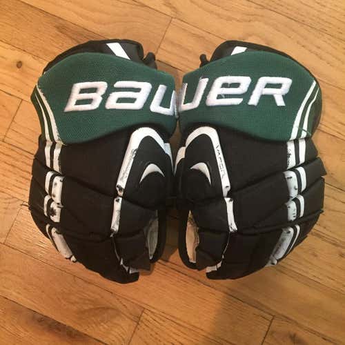 Pro Stock NCAA University of North Dakota Fighting Sioux Bauer APX Hockey Gloves 13"