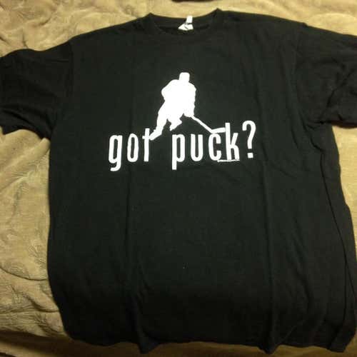 "Got Puck?" Hockey T-shirt Large