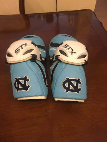 UNC STX Elbow Pads