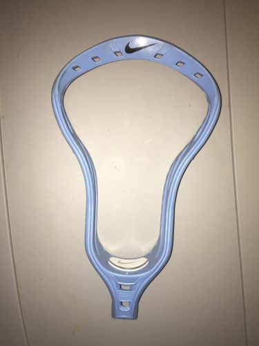 LN Nike Lakota U
