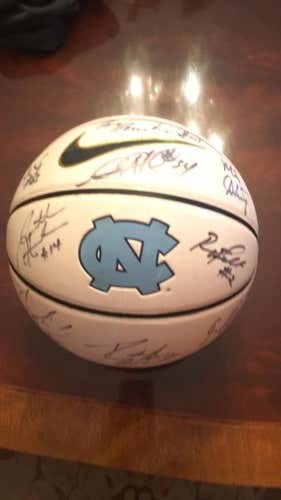 UNC 2003-2004 Autographed Basketball