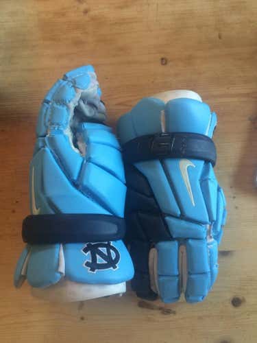 UNC *Team Issued* Nike Vapor Elite Gloves