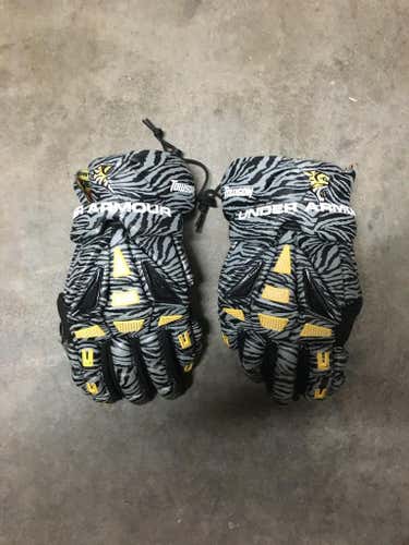 Towson lacrosse gloves