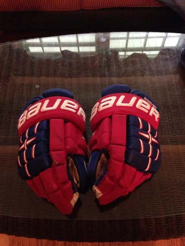 UMass Lowell Bauer 4-roll Pro gloves size 14