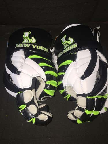 New York lizards Gloves