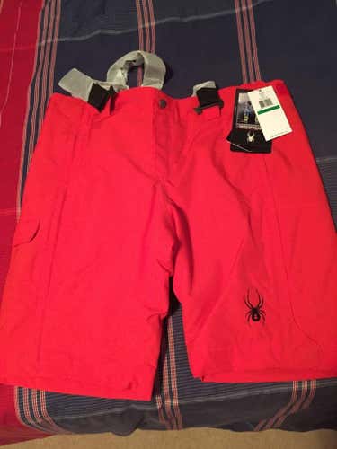 New Red Spyder training shorts size L