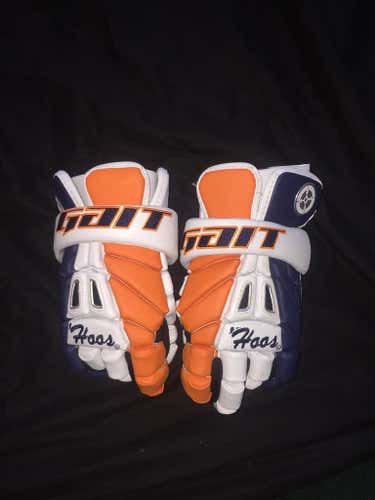 University of Virginia Gloves