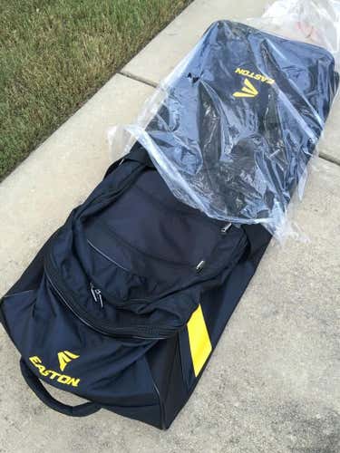 Large Easton Rolling Bag