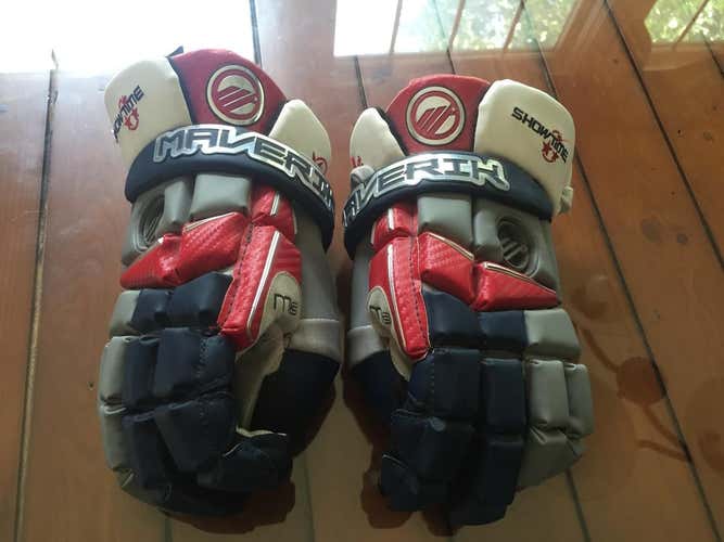 BN Maverik Showtime M3 Goalie Gloves 13"