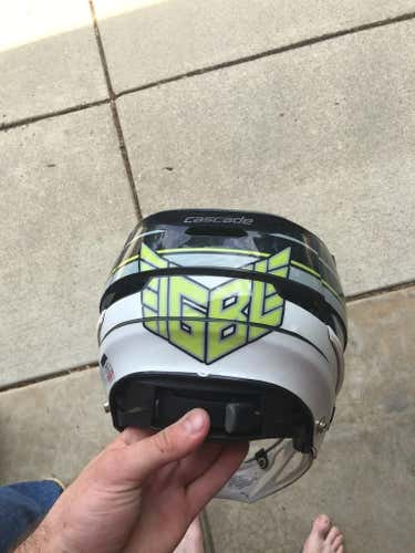 Blue and White Cascade R