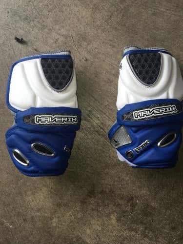 Royal and white Rome Maverik Arm Pads