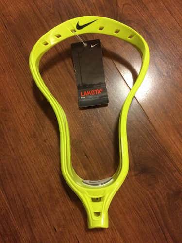 Nike Lakota U