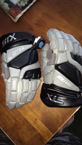 UNC BLACKOUT STALLION HD's