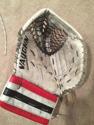 Vaughn UNO Velocity V6 Glove