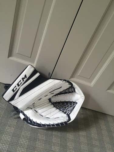 CCM Eflex 2 glove