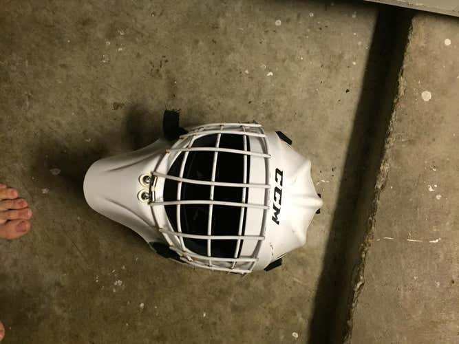 CCM 7000 goalie helemet