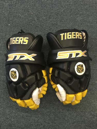 Stx ignitor Towson gloves