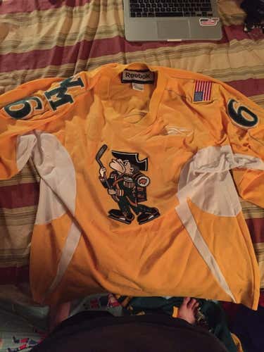 Ward Melville (NY) hockey jersey