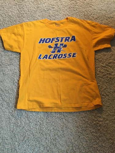 Hofstra Lacrosse Shirt. Size Large.