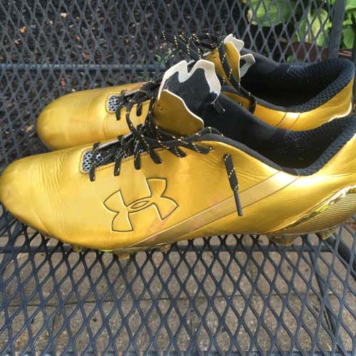 Under Armour Spotlight Cleats