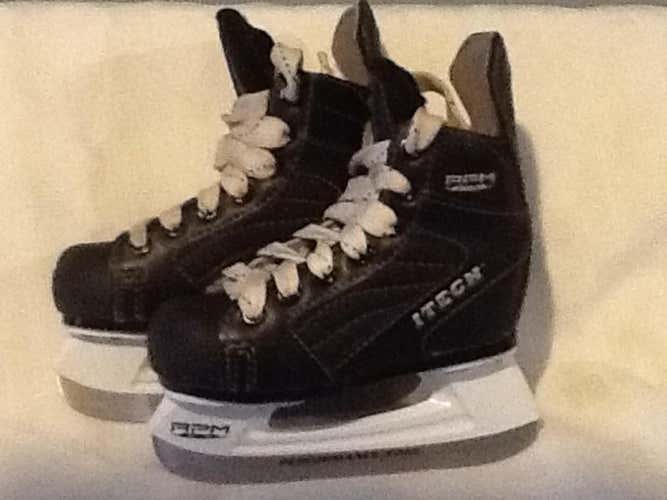 ITECH RPM2500 Youth Hockey Skates Size 10