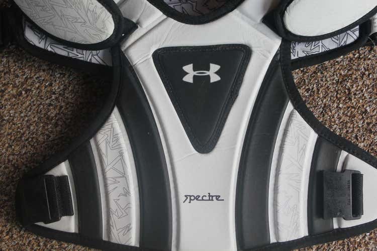 Under Armour SS Medium Men's Lacrosse Shoulder Pads