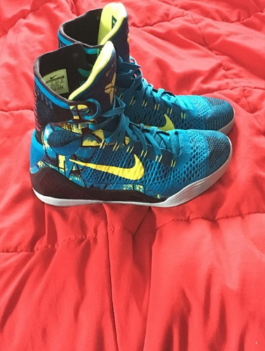 Blue nike Kobe 9