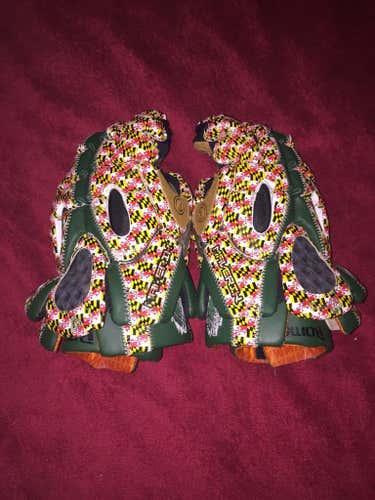Barely Used Maverik Rome Stevenson Maryland Flag Gloves