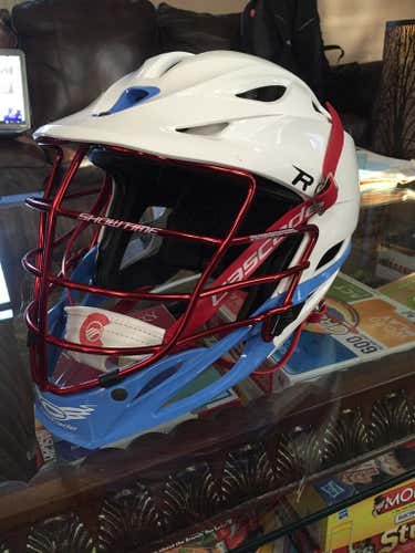 Maverik Showtime Helmet