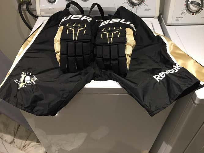 Pens Gloves and Shell Combo