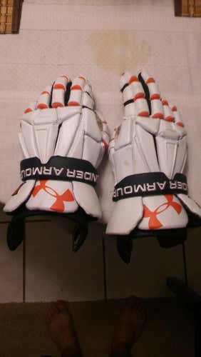New under armour command gloves